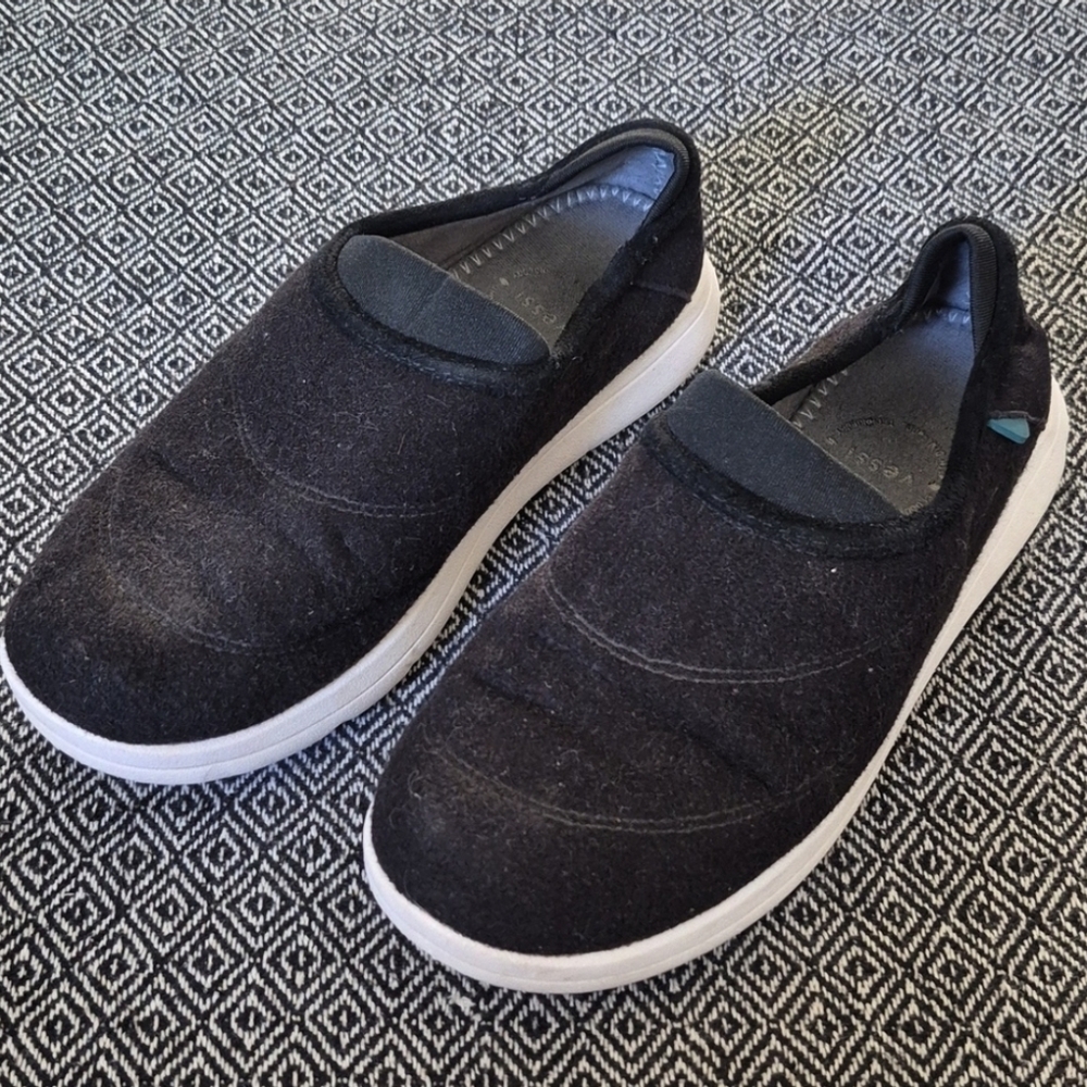 Vessi Sunday Slip-On Shoes – Black, Women’s Size 7
